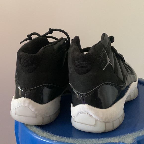 Shoes - Picture 5 of 5